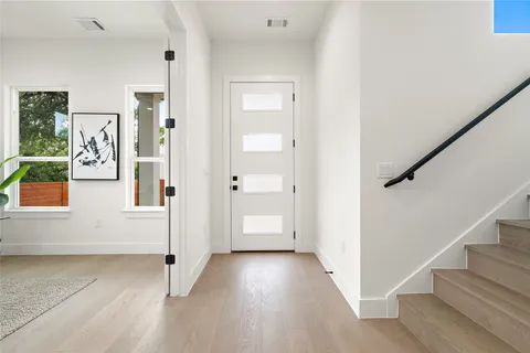 $1,099,000 | 1702 Pennsylvania Avenue, Austin, TX 78702