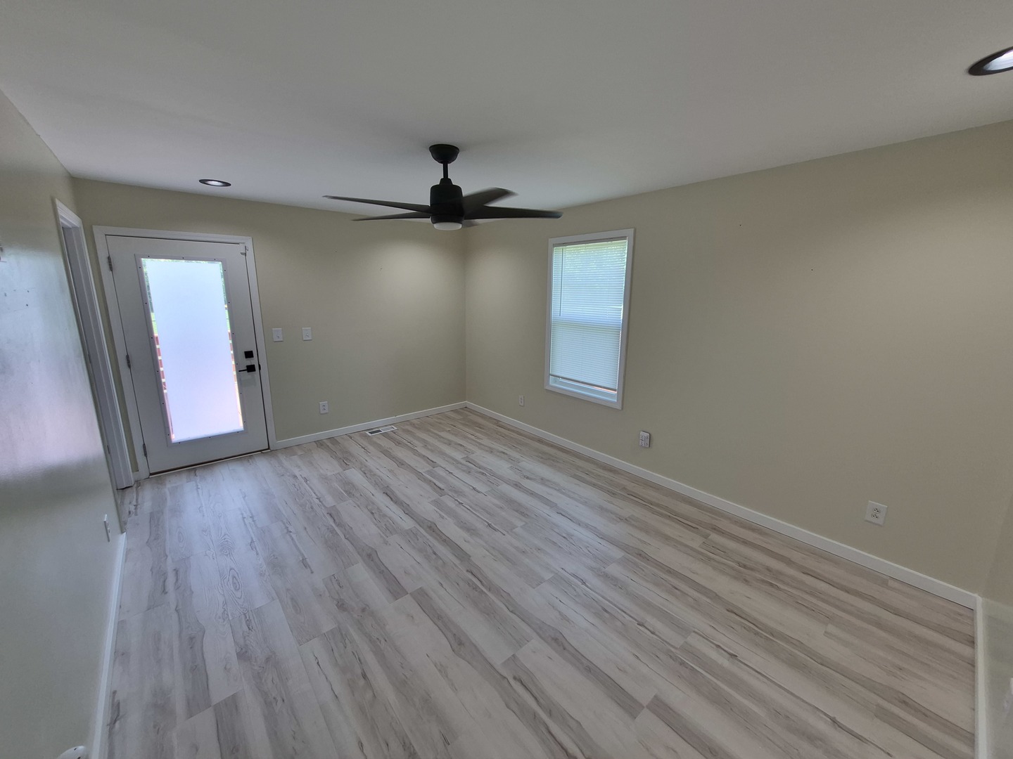 509 West Maple Street Buckner, IL 62819 - Photo 13 of 20 Gallery Image 13