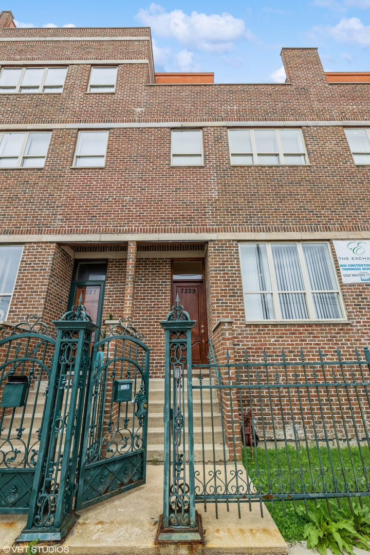 7229 South Exchange Avenue Chicago, IL 60649 - Photo 1 of 22