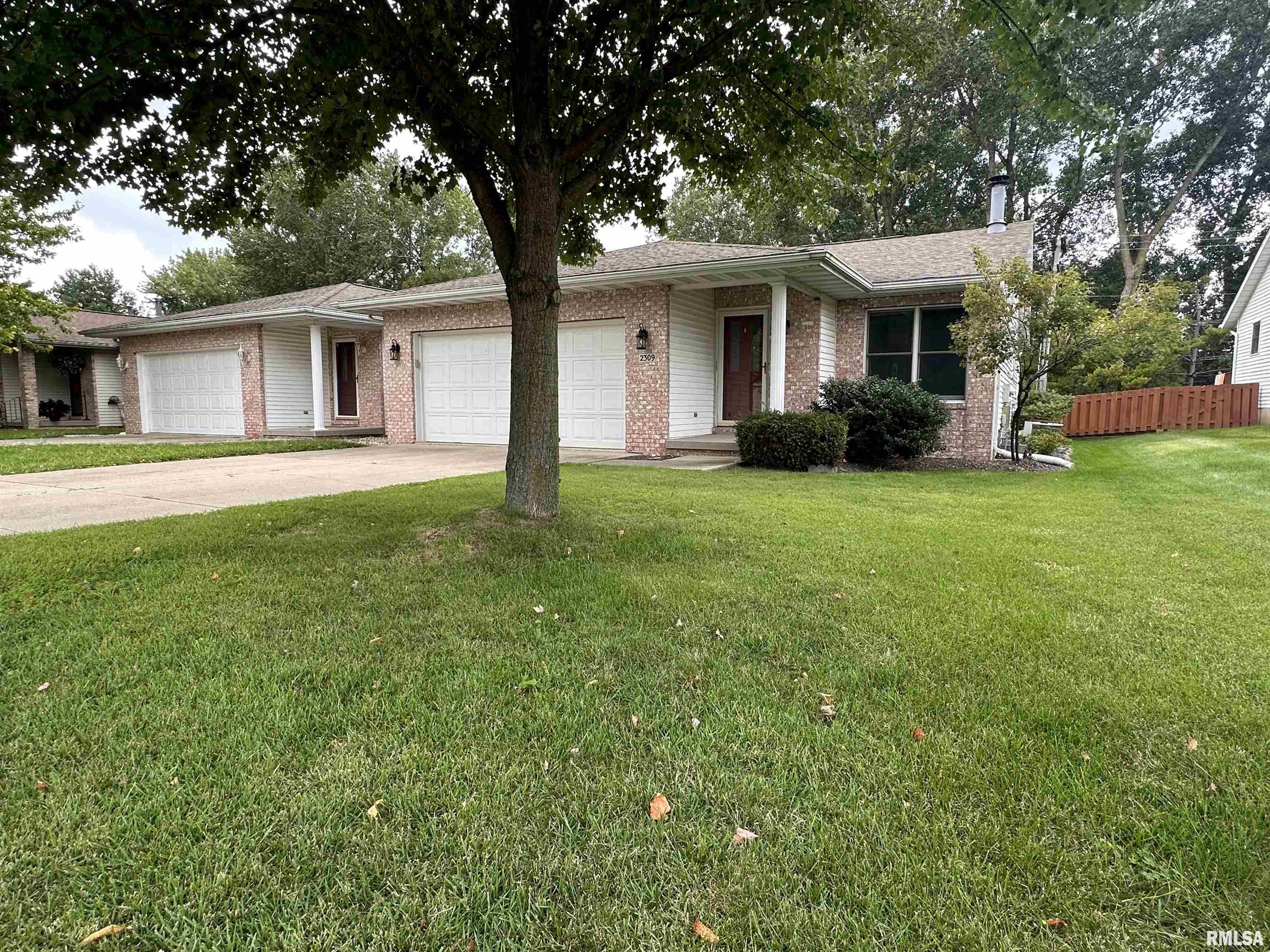 2309 Checkerberry Lane Springfield, IL 62711 - Photo 1 of 18