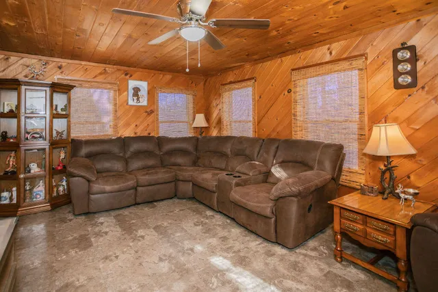 $255,000 | 111 New Vineyard Road, Farmington, ME 04938