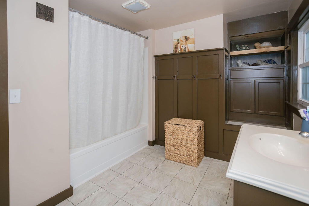 111 New Vineyard Road Farmington, ME 04938 - Photo 19 of 69 taylor-kaminsky-photo-44