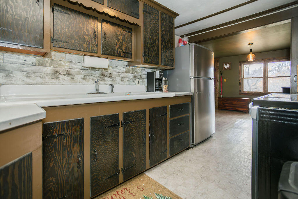 111 New Vineyard Road Farmington, ME 04938 - Photo 8 of 69 taylor-kaminsky-photo-33