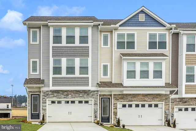 $326,900 | 549 Bartholomew Drive, Waynesboro, PA 17268