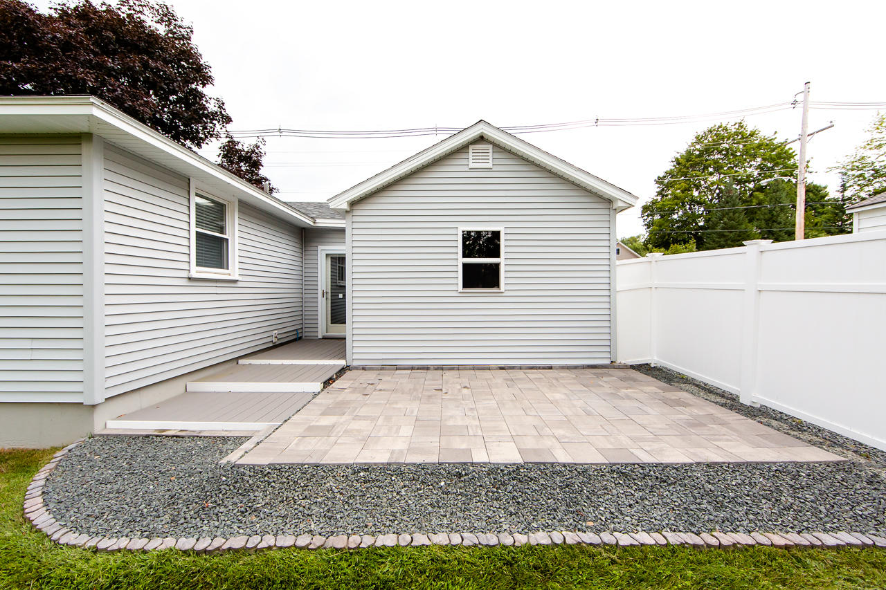 1087 Main Street Bangor, ME 04401 - Photo 4 of 25 1087_MainStreet_04