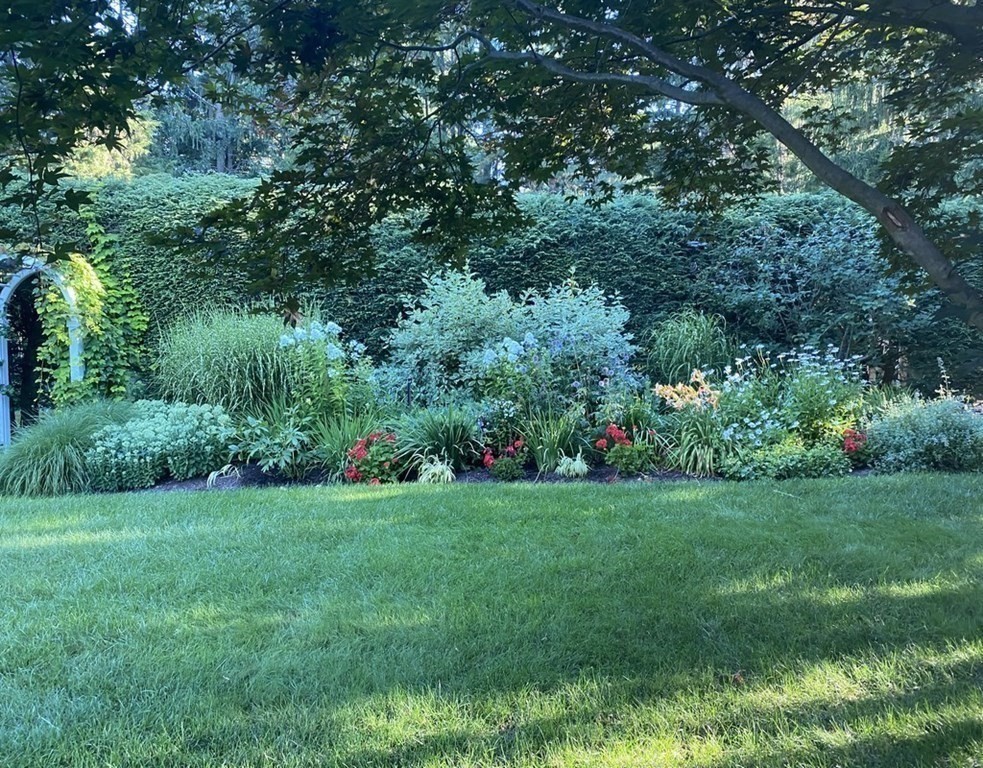 334 Powder Mill Road Concord, MA 01742 - Photo 33 of 40 Gallery Image 33