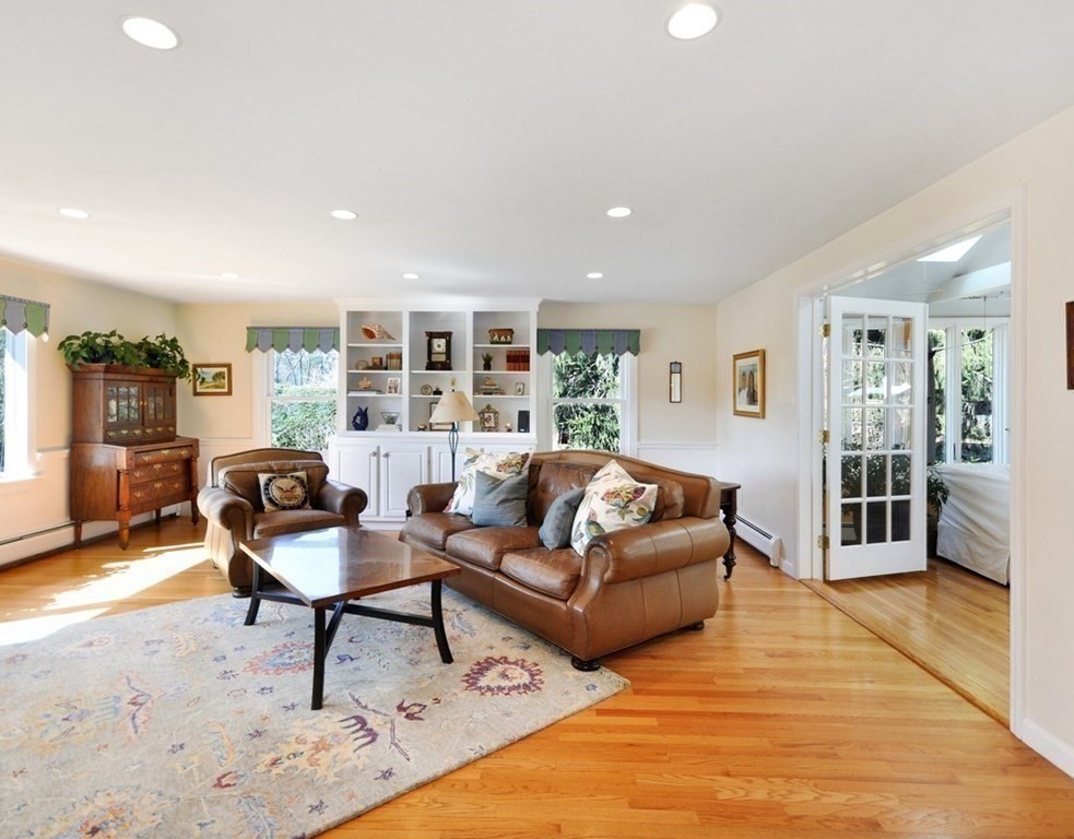 334 Powder Mill Road Concord, MA 01742 - Photo 6 of 40 Gallery Image 6