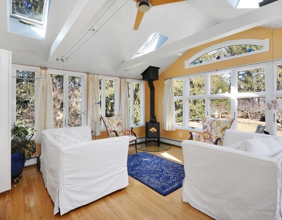 334 Powder Mill Road Concord, MA 01742 - Photo 8 of 40 Gallery Image 8