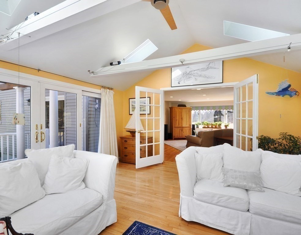 334 Powder Mill Road Concord, MA 01742 - Photo 9 of 40 Gallery Image 9