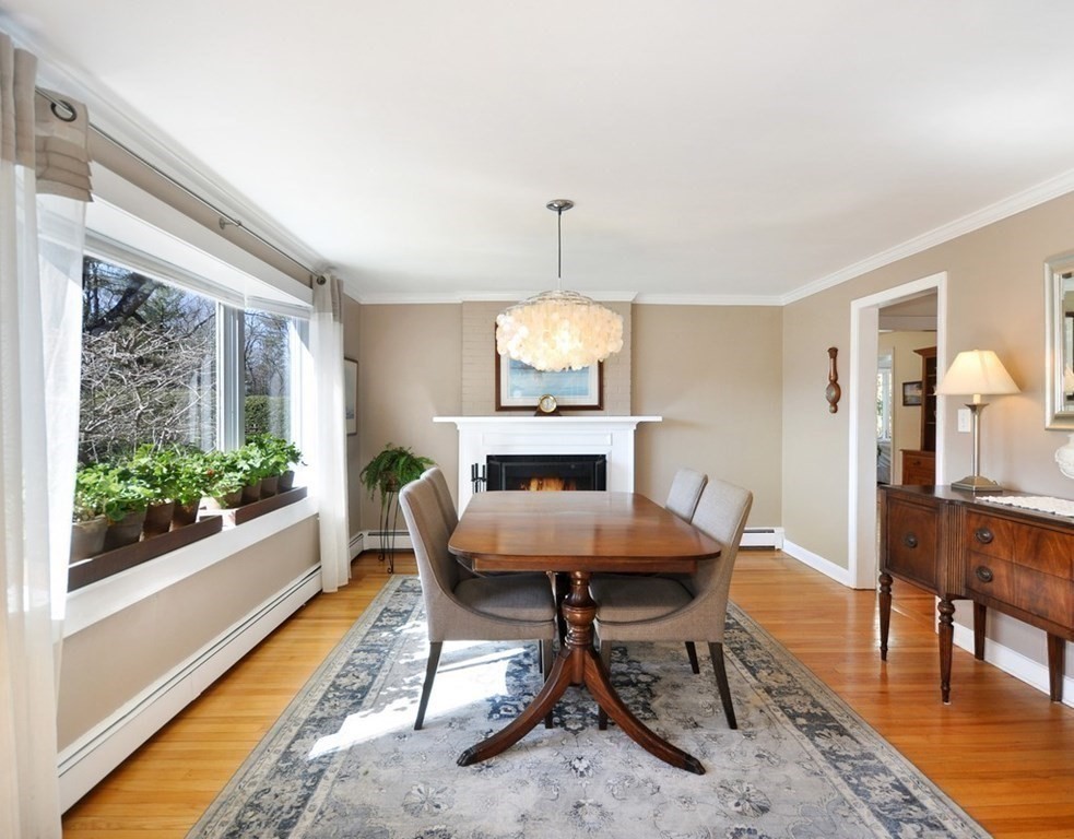 334 Powder Mill Road Concord, MA 01742 - Photo 10 of 40 Gallery Image 10