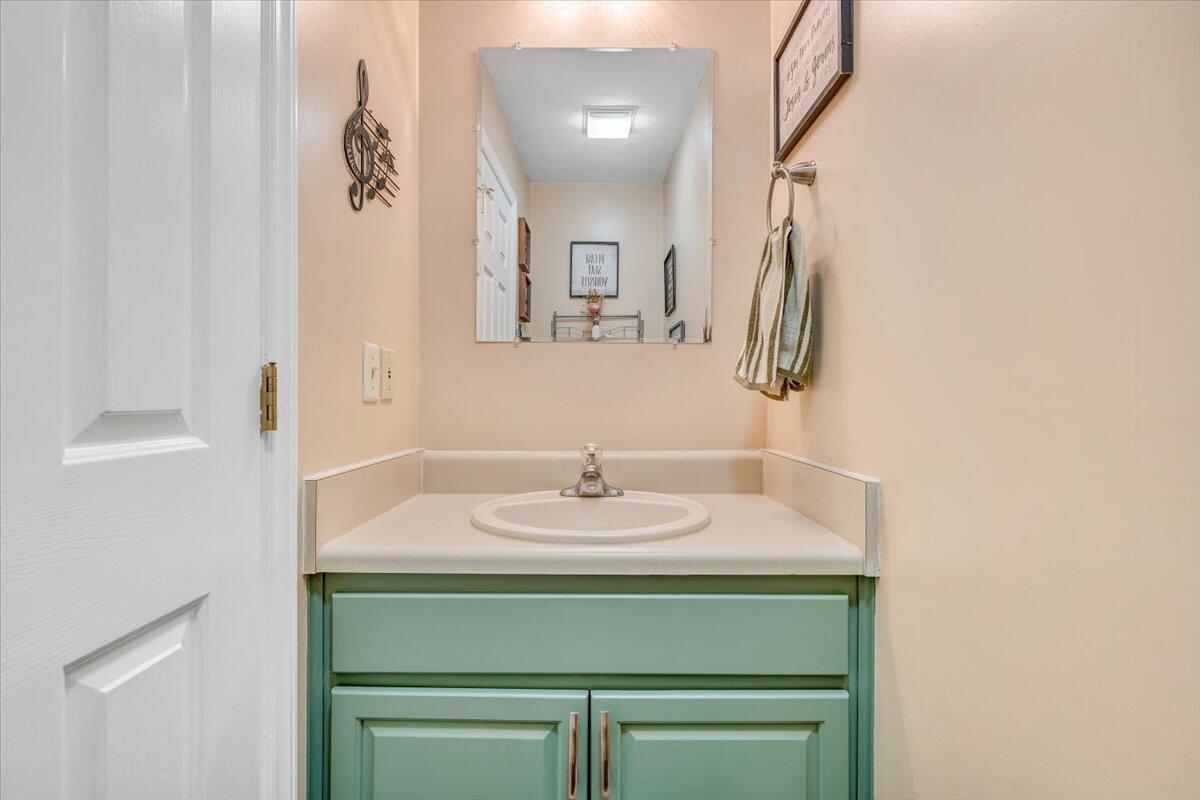 201 Jay Ridge Road Cloverdale, VA 24077 - Photo 8 of 65 08-MIB08100