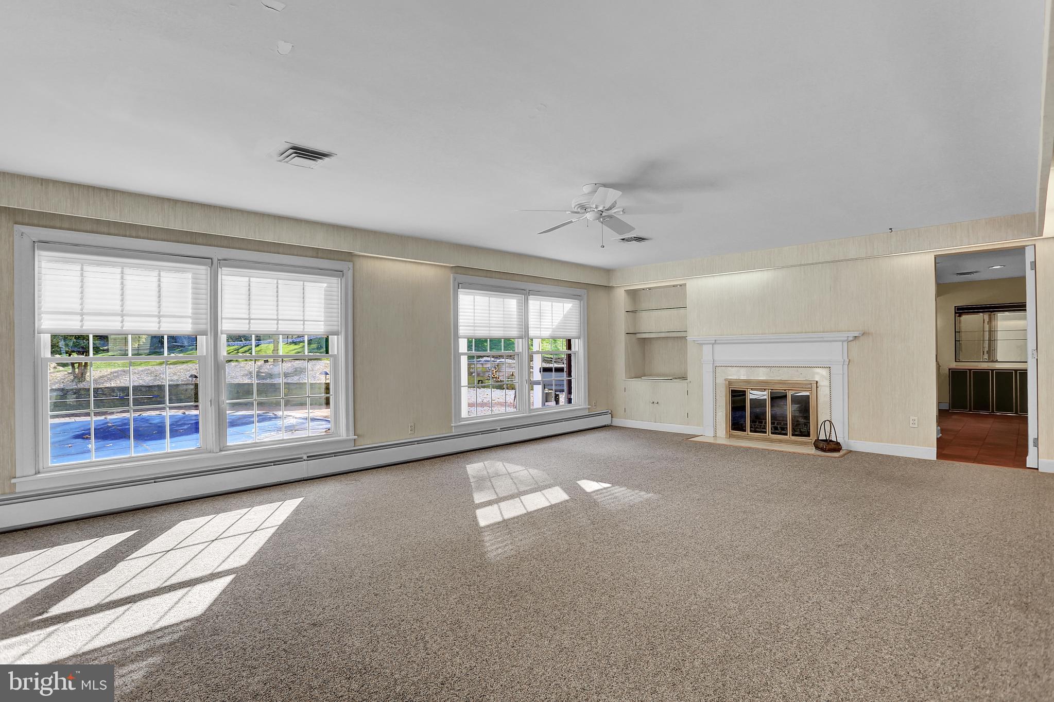 870 Clubhouse Road York, PA 17403 - Photo 4 of 57 Living Room