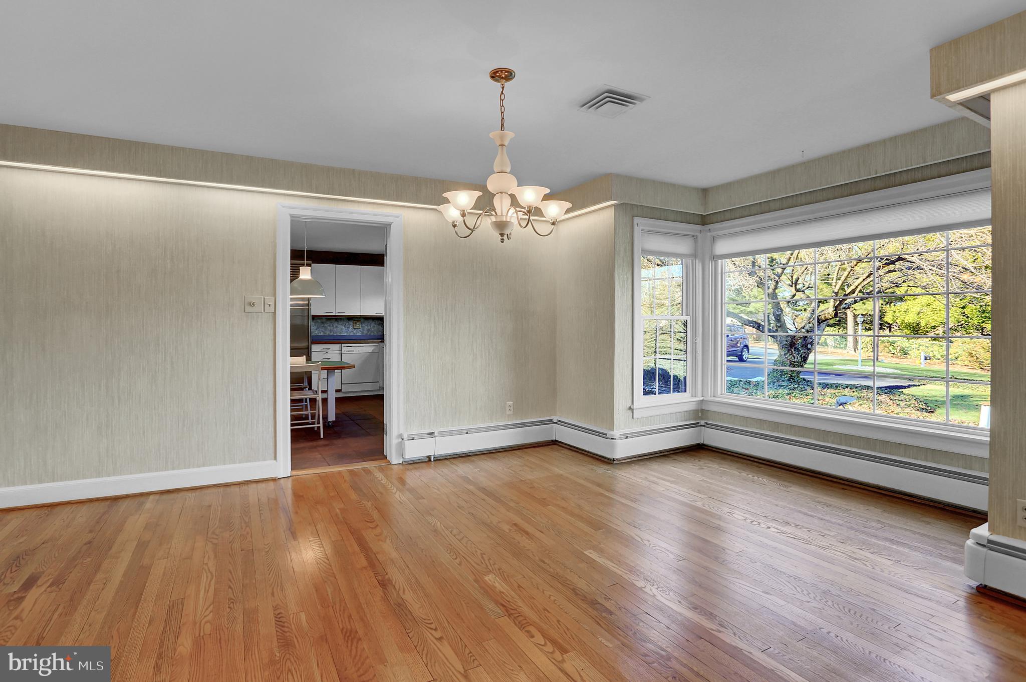 870 Clubhouse Road York, PA 17403 - Photo 8 of 57 Dining Room