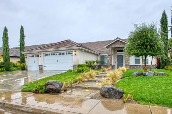 $850,000 | 2115 Sophia Lane, Kingsburg, CA 93631