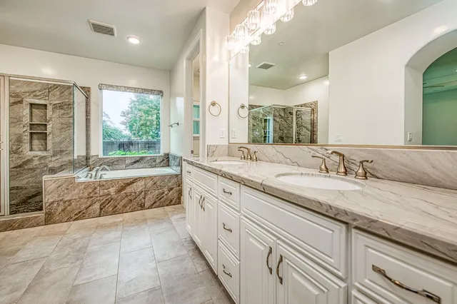 $899,000 | 2115 Sophia Lane, Kingsburg, CA 93631