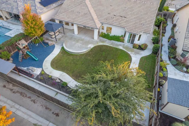 $899,000 | 2115 Sophia Lane, Kingsburg, CA 93631