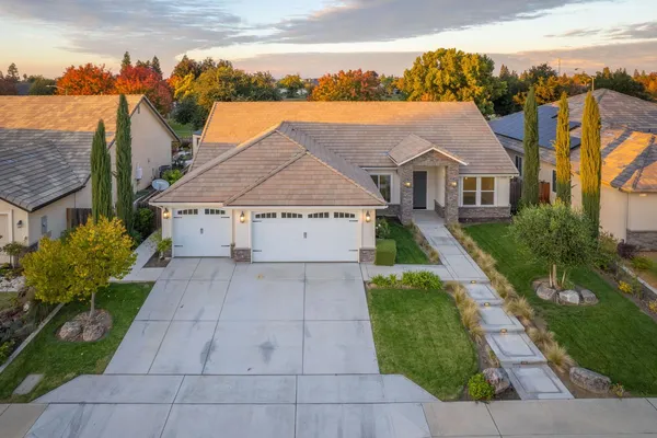 $850,000 | 2115 Sophia Lane, Kingsburg, CA 93631