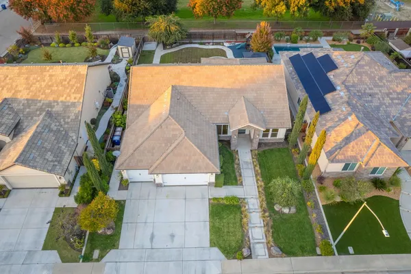 $850,000 | 2115 Sophia Lane, Kingsburg, CA 93631