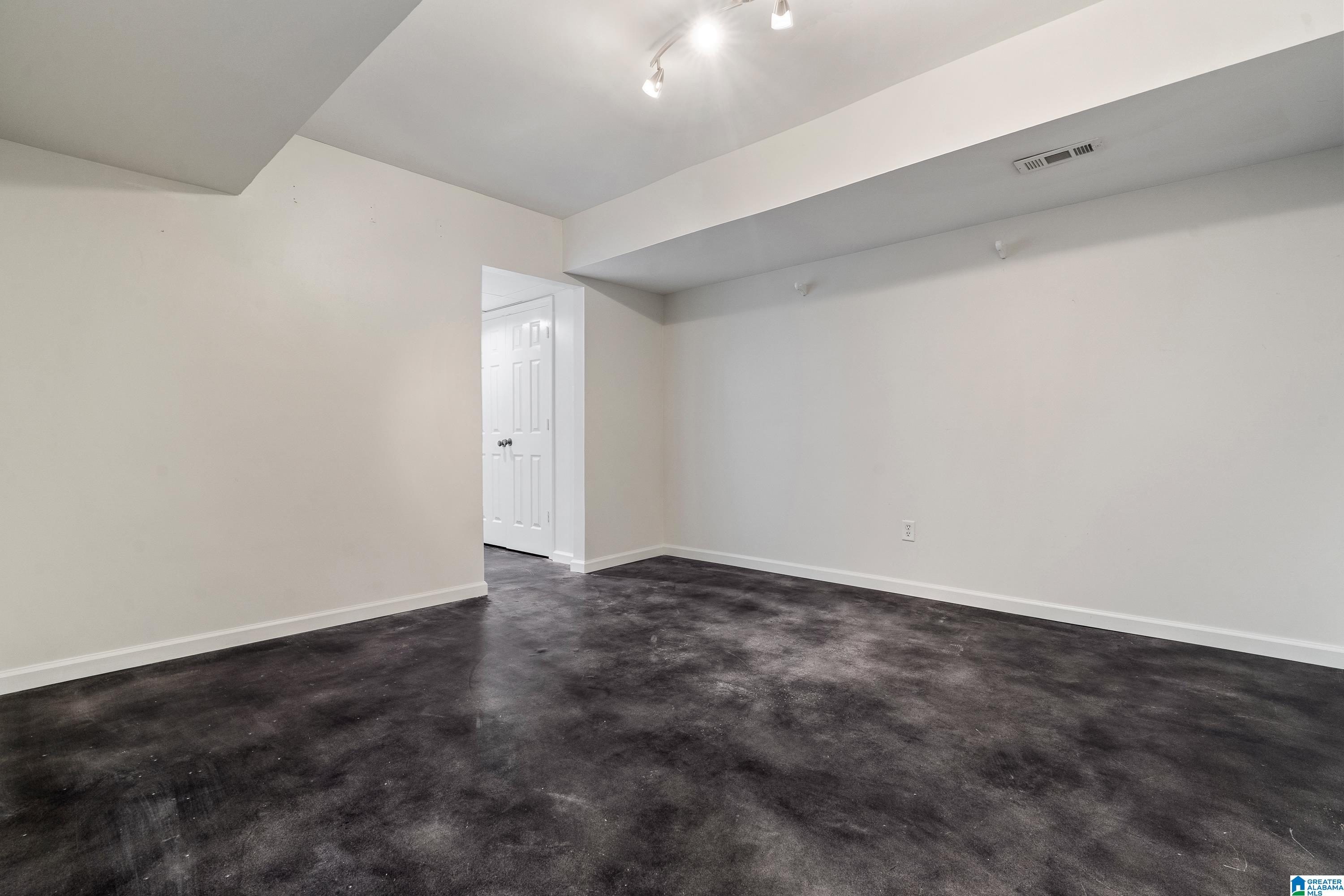 2233 Farley Road Birmingham, AL 35226 - Photo 46 of 79