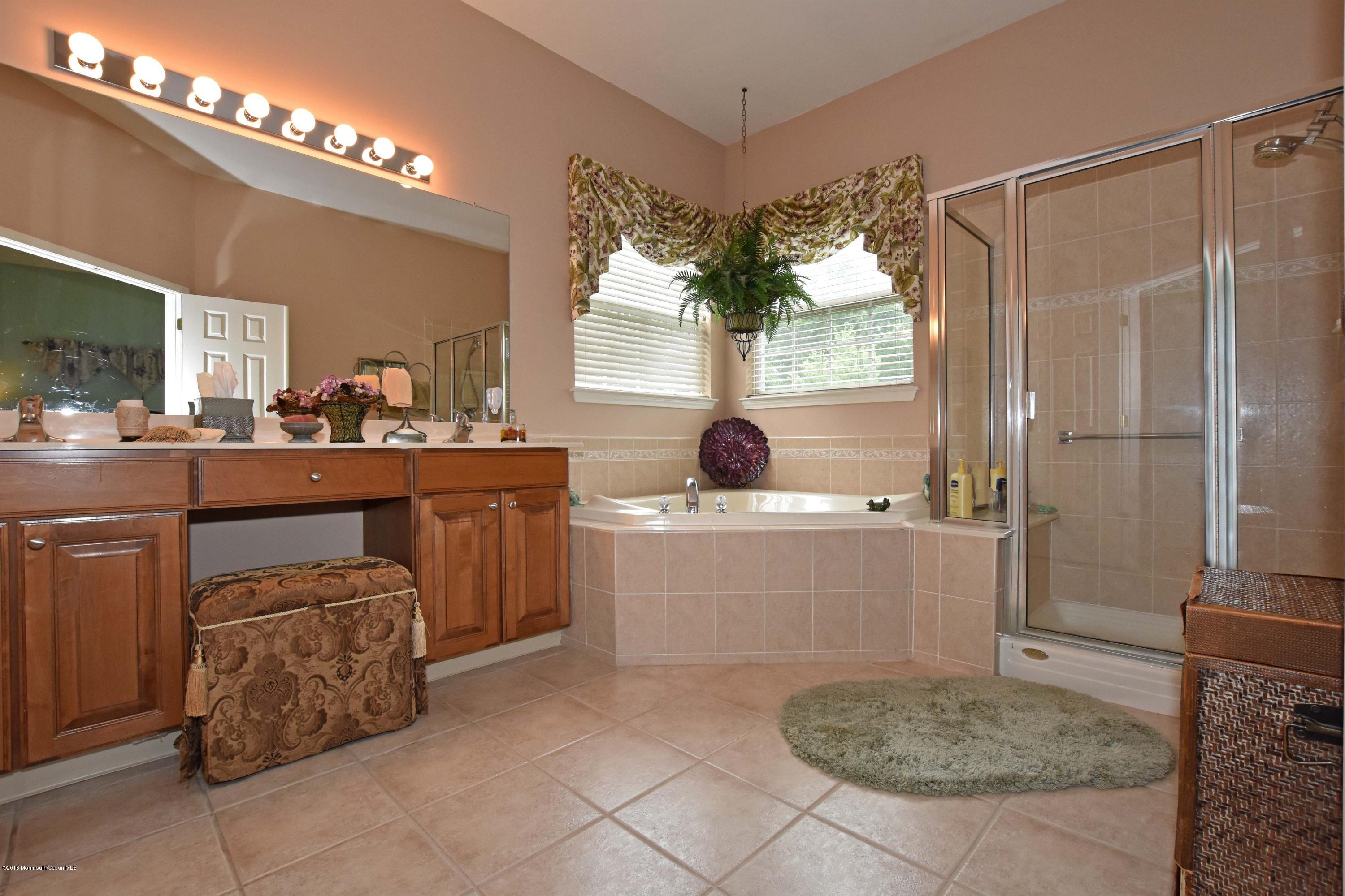 6 Nottingham Way Jackson, NJ 08527 - Photo 11 of 32 Master Bathroom