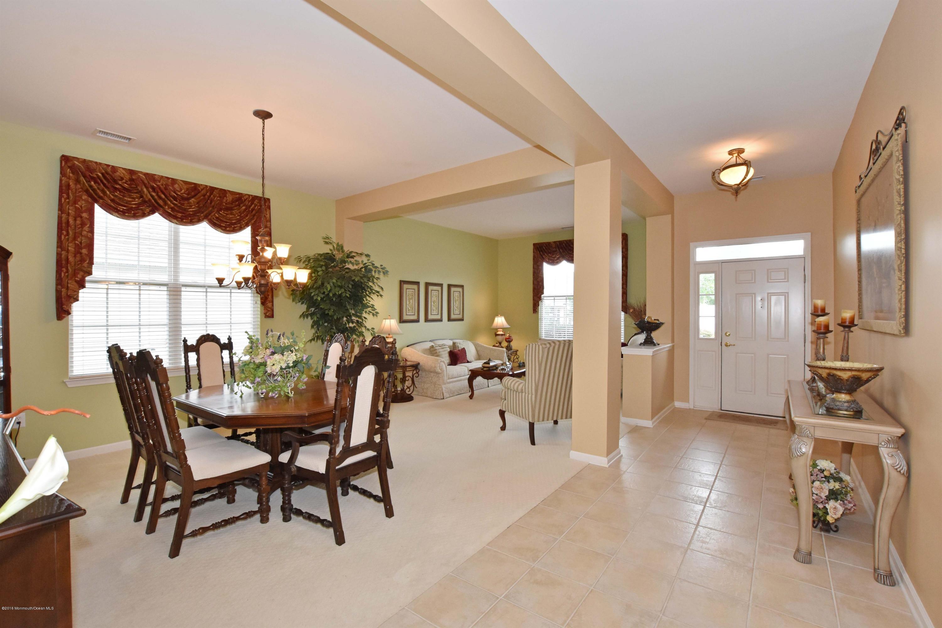 6 Nottingham Way Jackson, NJ 08527 - Photo 2 of 32 Entry