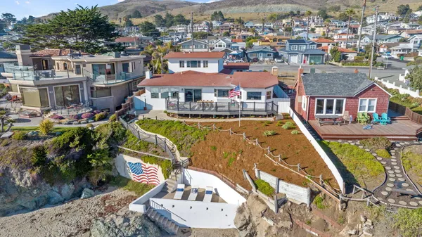 $4,200,000 | 534 Pacific Avenue, Cayucos, CA 93430