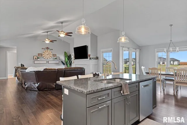 $599,000 | 1109 Lightstone Court, Sherman, IL 62684