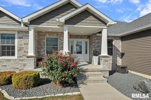 $579,900 | 1109 Lightstone Court, Sherman, IL 62684