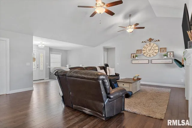 $579,900 | 1109 Lightstone Court, Sherman, IL 62684