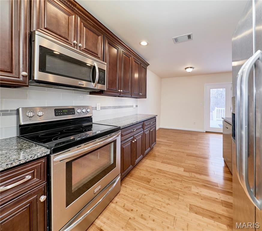 70 Round Table Court Winfield, MO 63389 - Photo 20 of 56