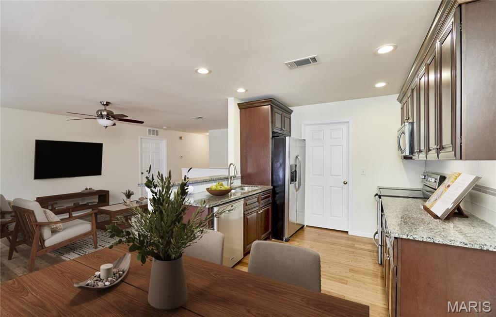 70 Round Table Court Winfield, MO 63389 - Photo 3 of 56