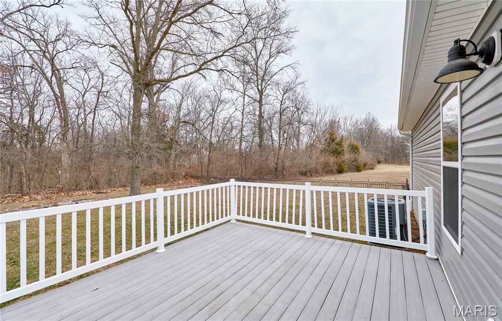 70 Round Table Court Winfield, MO 63389 - Photo 49 of 56