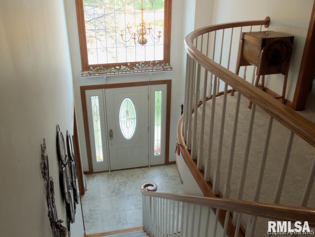817 High Pointe Drive Springfield, IL 62702 - Photo 2 of 14