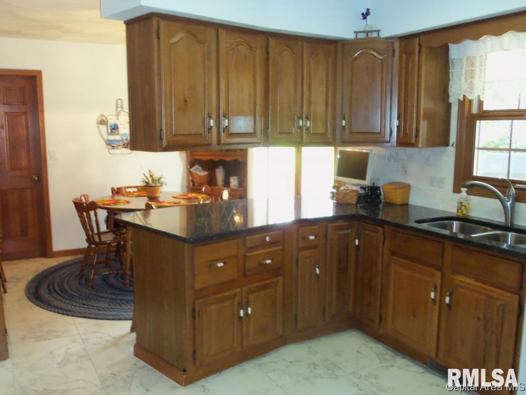 817 High Pointe Drive Springfield, IL 62702 - Photo 7 of 14