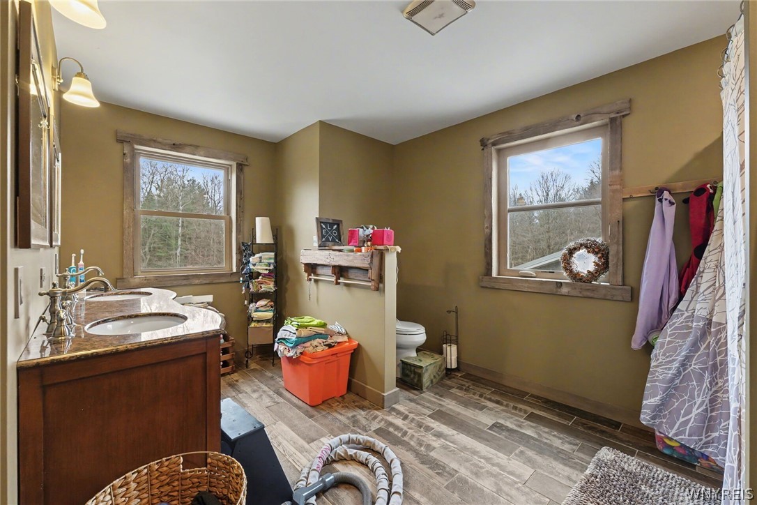 4474 Townline Road Delevan, NY 14042 - Photo 37 of 50 2nd floor full bath