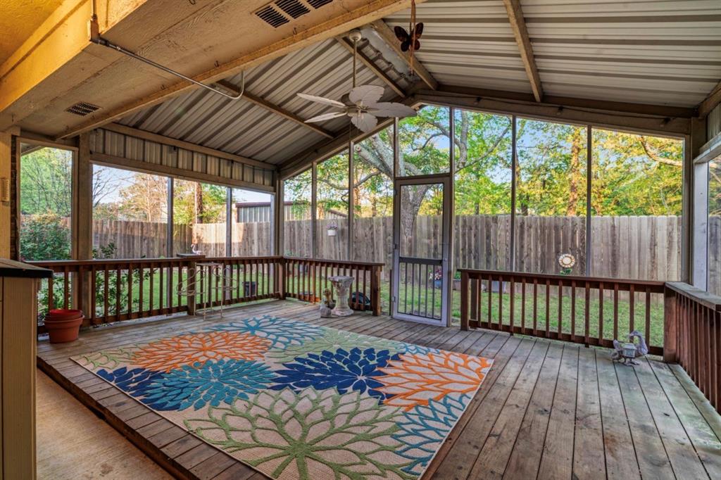 90 44th Street Southwest Paris, TX 75460 - Photo 15 of 17 a view of a backyard with a patio