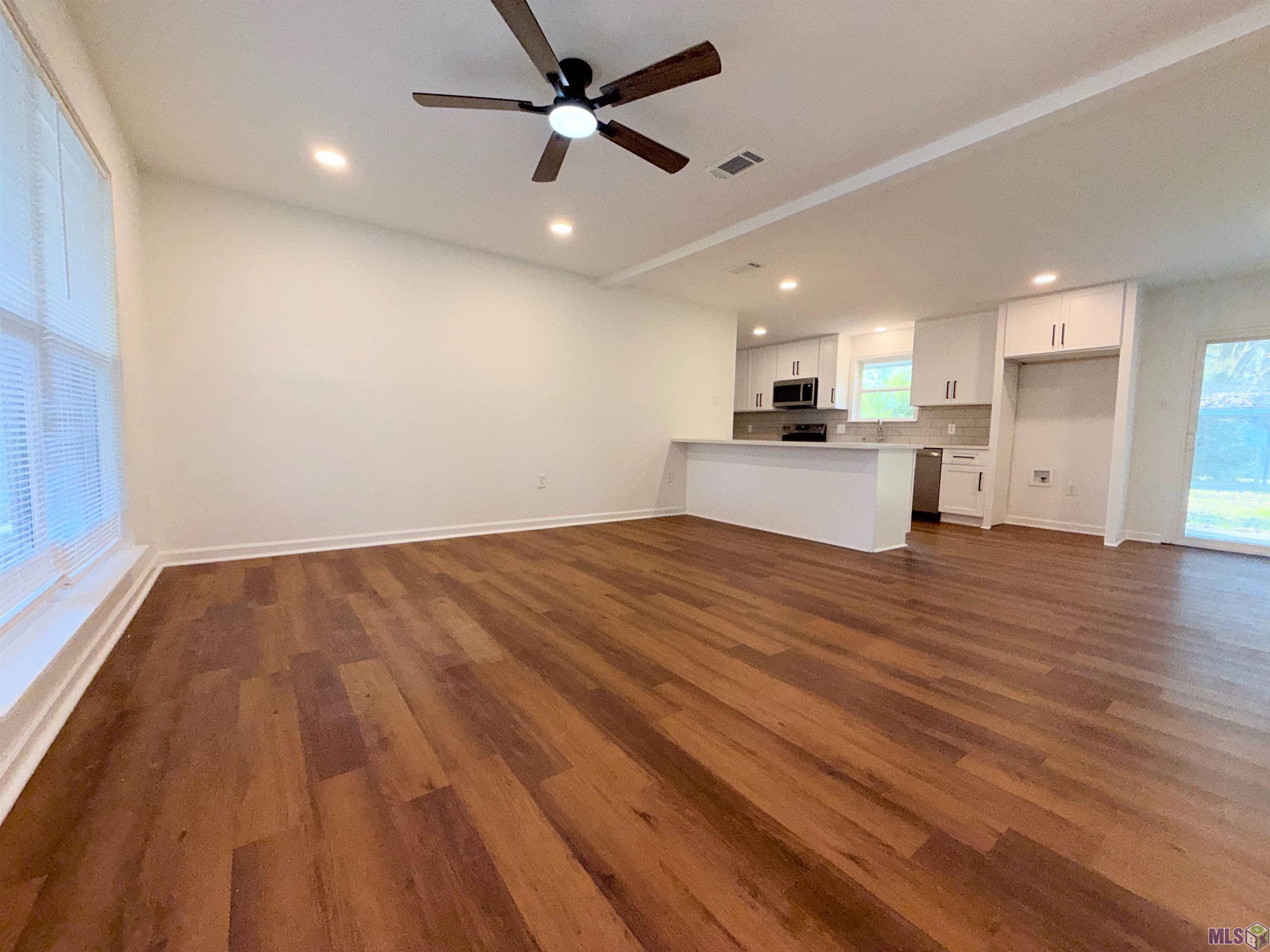 1895 Potwin Drive Baton Rouge, LA 70810 - Photo 4 of 32