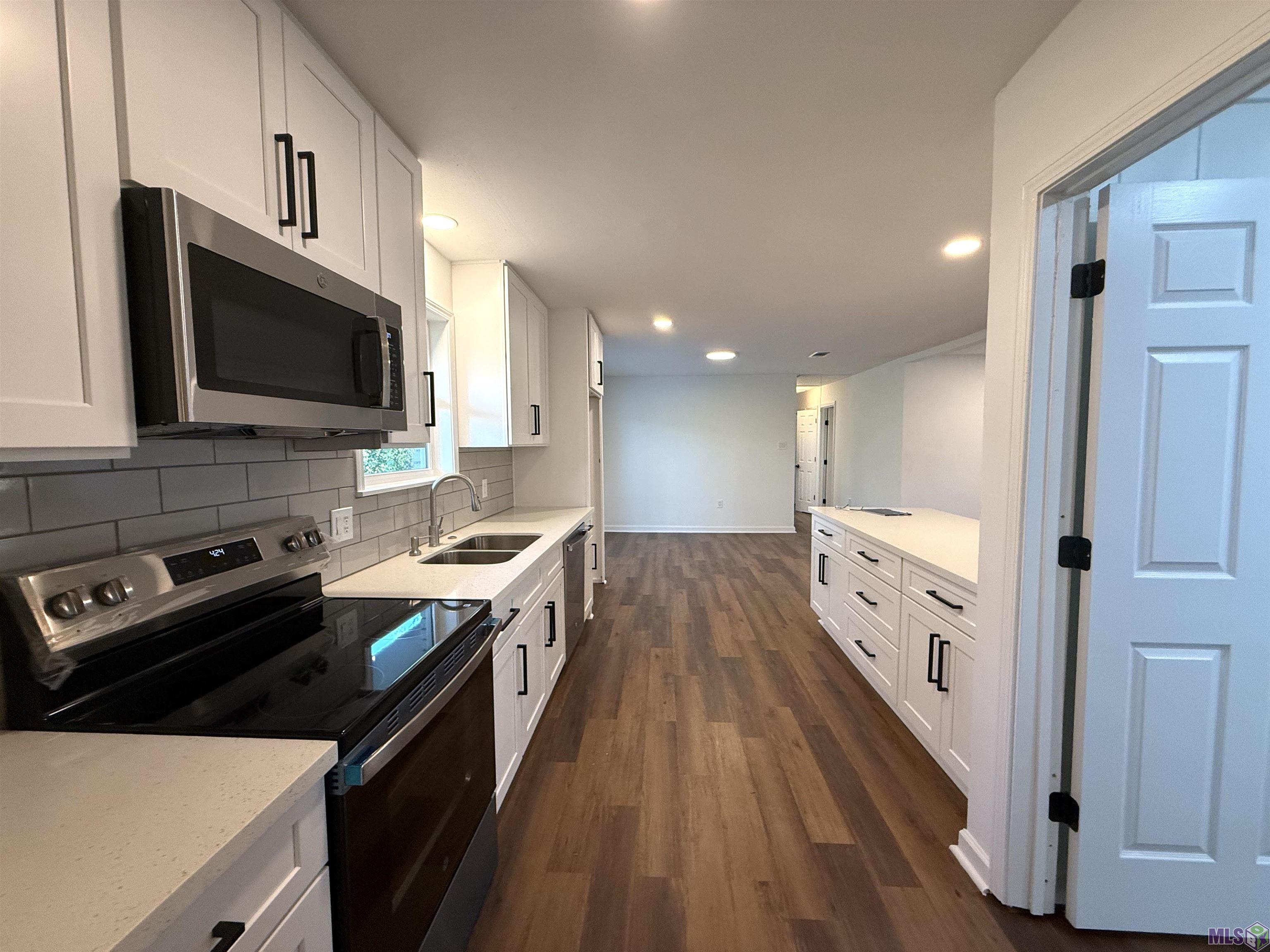 1895 Potwin Drive Baton Rouge, LA 70810 - Photo 5 of 32