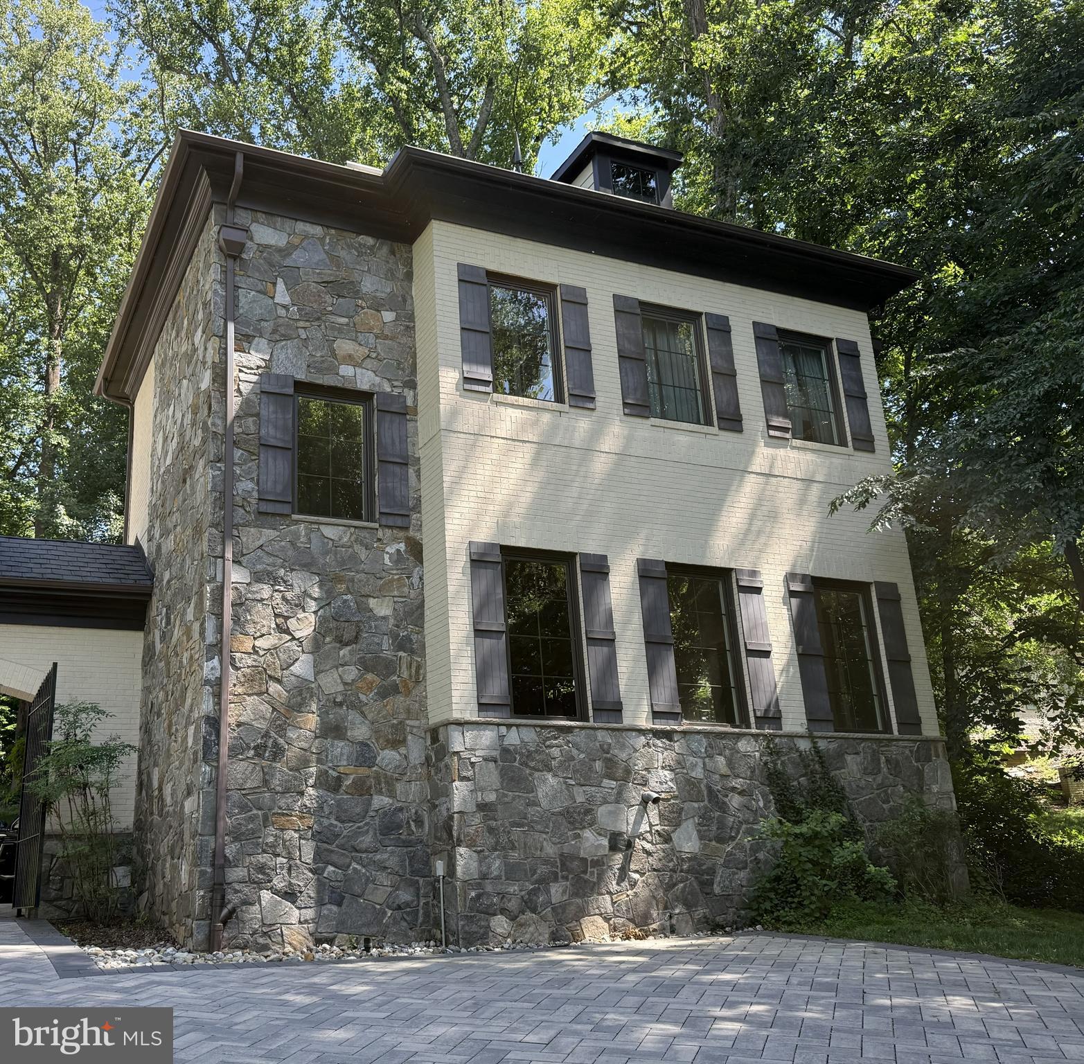 8747 Brook Road McLean, VA 22102 - Photo 1 of 14 Welcome to 8747 Brook Rd!