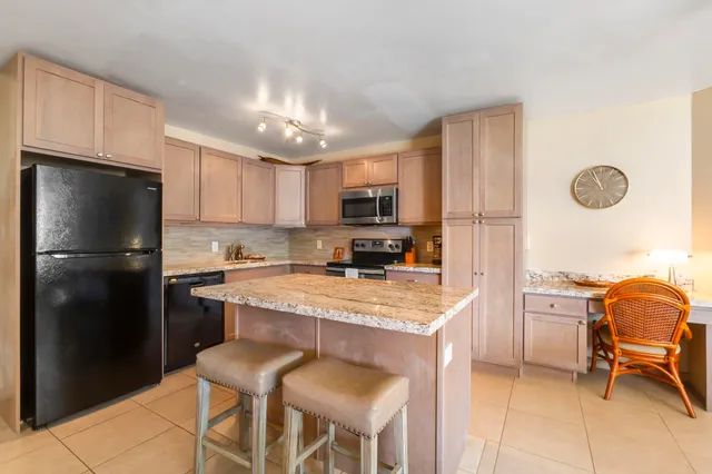 $675,000 | 938 South Kihei Road, Unit 403, Kihei, HI 96753