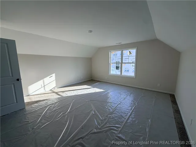 a view of empty room with window