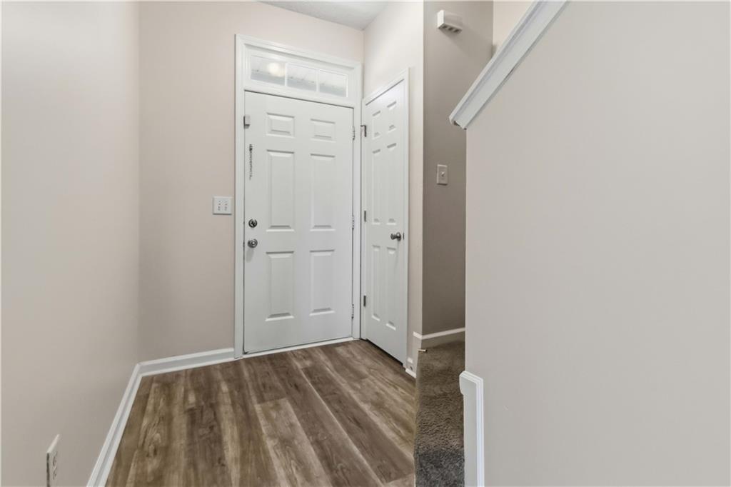 4401 Stone Gate Way Atlanta, GA 30344 - Photo 5 of 27
