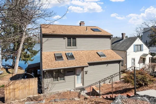 $709,900 | 469 Lake Avenue, Worcester, MA 01604