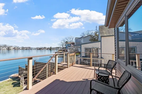 $709,900 | 469 Lake Avenue, Worcester, MA 01604