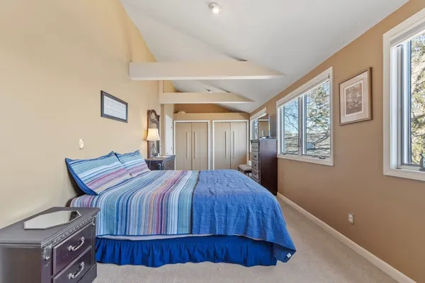 $709,900 | 469 Lake Avenue, Worcester, MA 01604