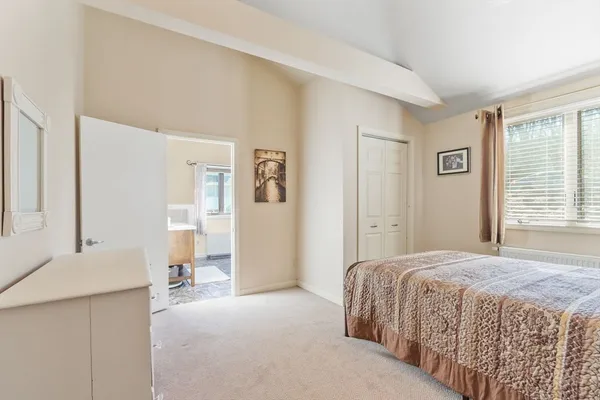 $709,900 | 469 Lake Avenue, Worcester, MA 01604