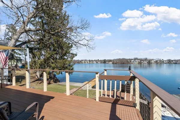 $709,900 | 469 Lake Avenue, Worcester, MA 01604