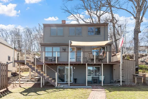 $709,900 | 469 Lake Avenue, Worcester, MA 01604