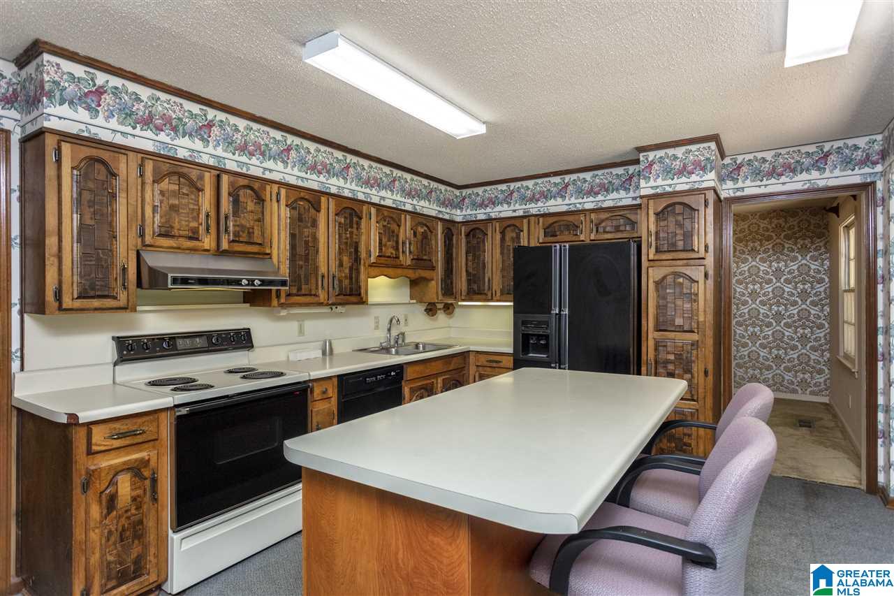 1392 Al Seier Road Birmingham, AL 35226 - Photo 5 of 39