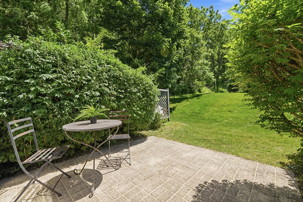 71 Amity Place, Unit 71 Amherst, MA 01002 - Photo 30 of 41
